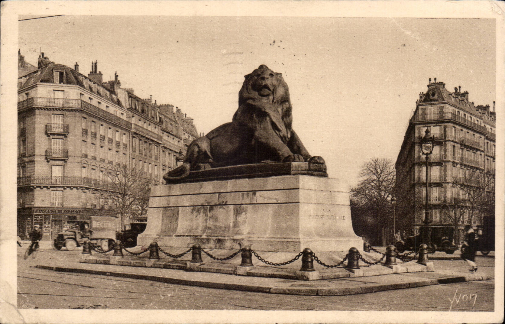 CPA Paris Le lion Bartholdi 