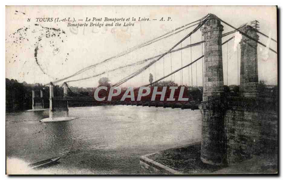 CPA Tours Le pont Bonaparte et la Loire 