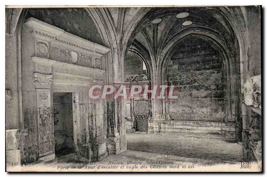 CPA Tours Ancien cloitre Saint Gatien Porte de la tour d escalier et angle des cloitres nord et est