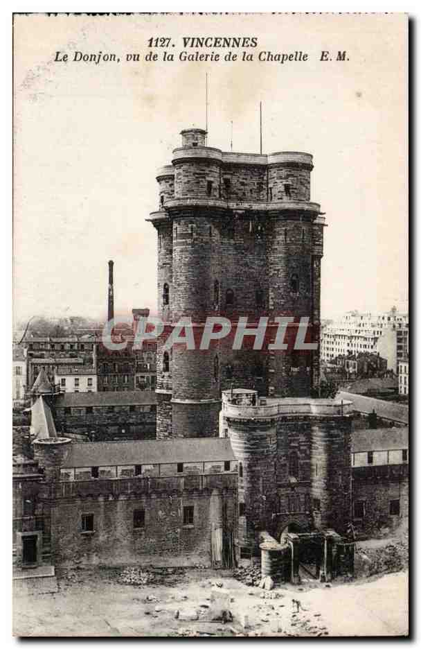CPA Vincennes le donjon vu de la galerie de la chapelle