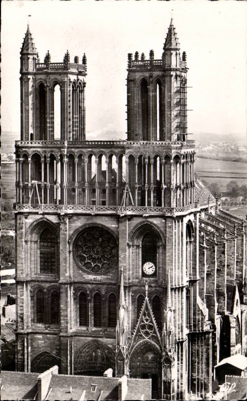 Mantes-la-Jolie — Cathédrale — Réal-Photo