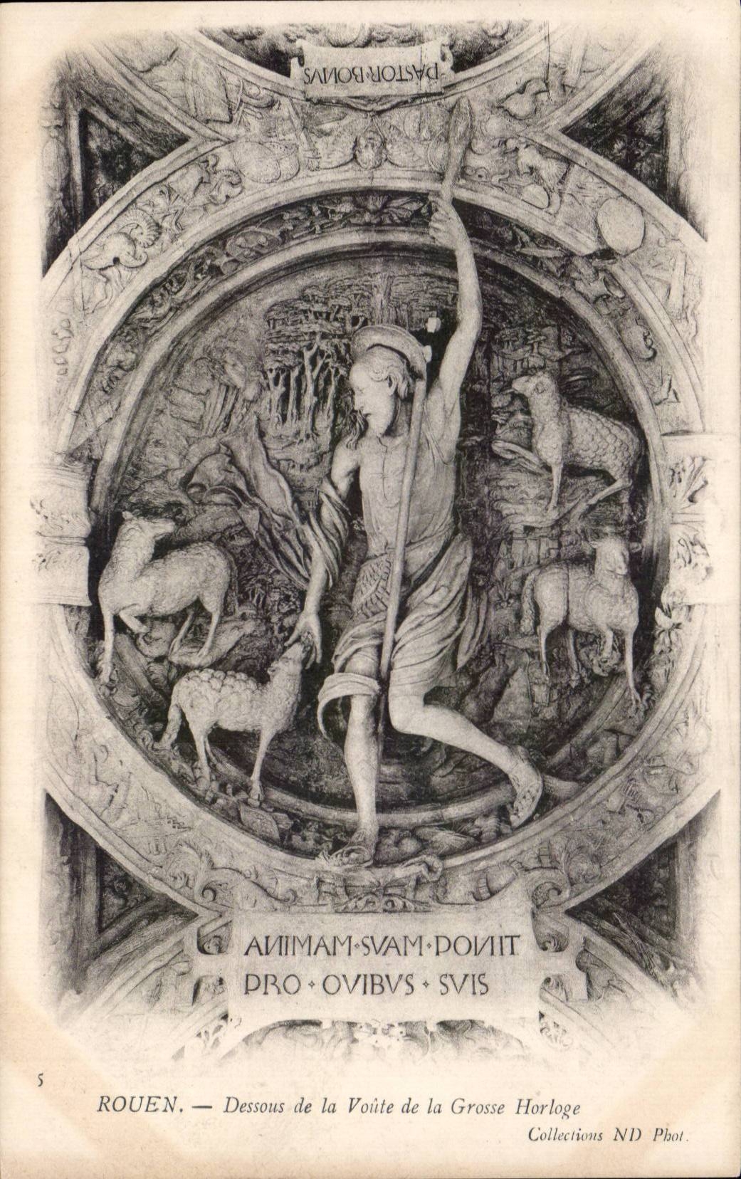 CPA Rouen Dessous de la voute de la grosse horloge 