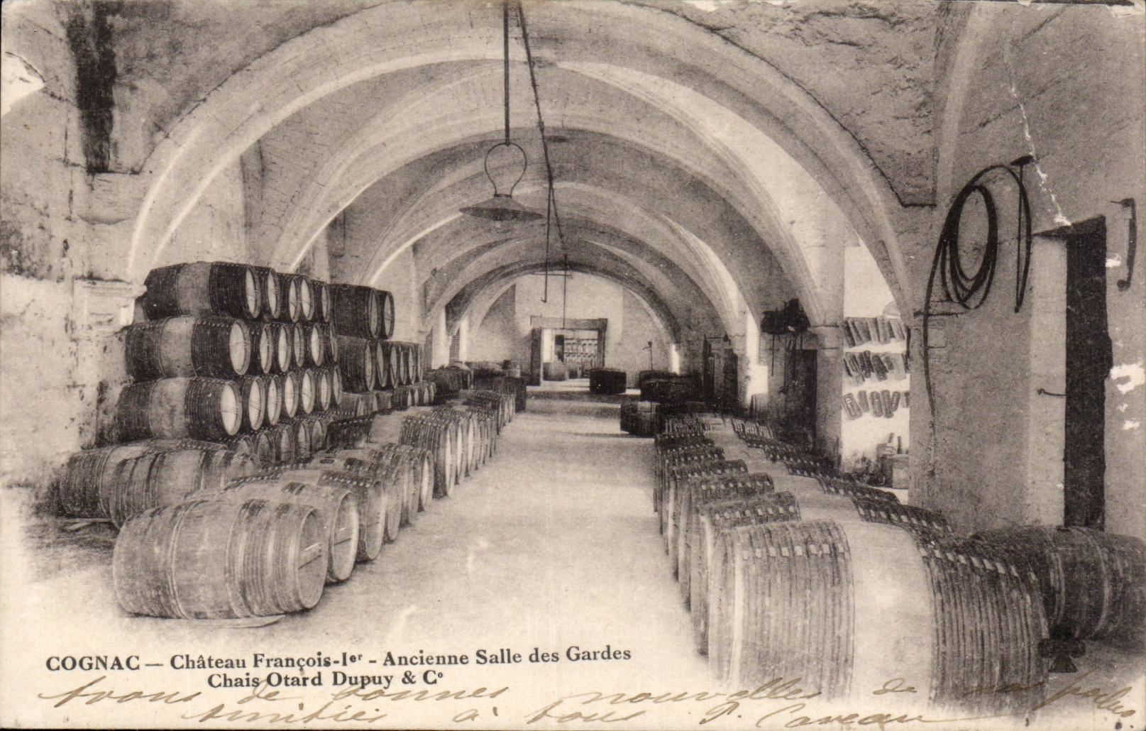 CPA Cognac Chateau Francois 1er Ancienne salle des gardes Chais Otard Dupuy