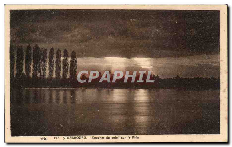 CPA Strasbourg Coucher du soleil sur le Rhin 