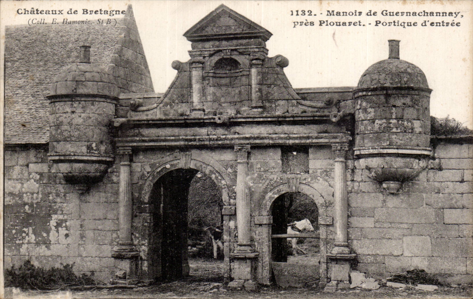 CPA Manoir de Guernachannay pres Flouaret Portique d entree