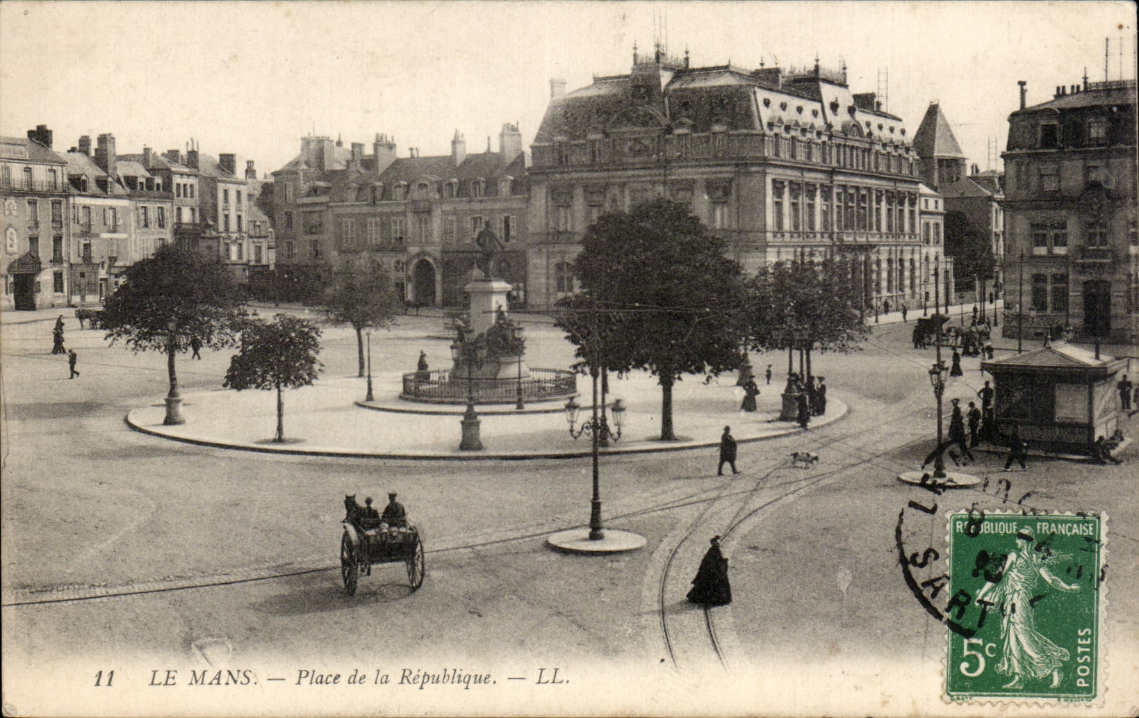 CPA Le Mans Place de la Republique