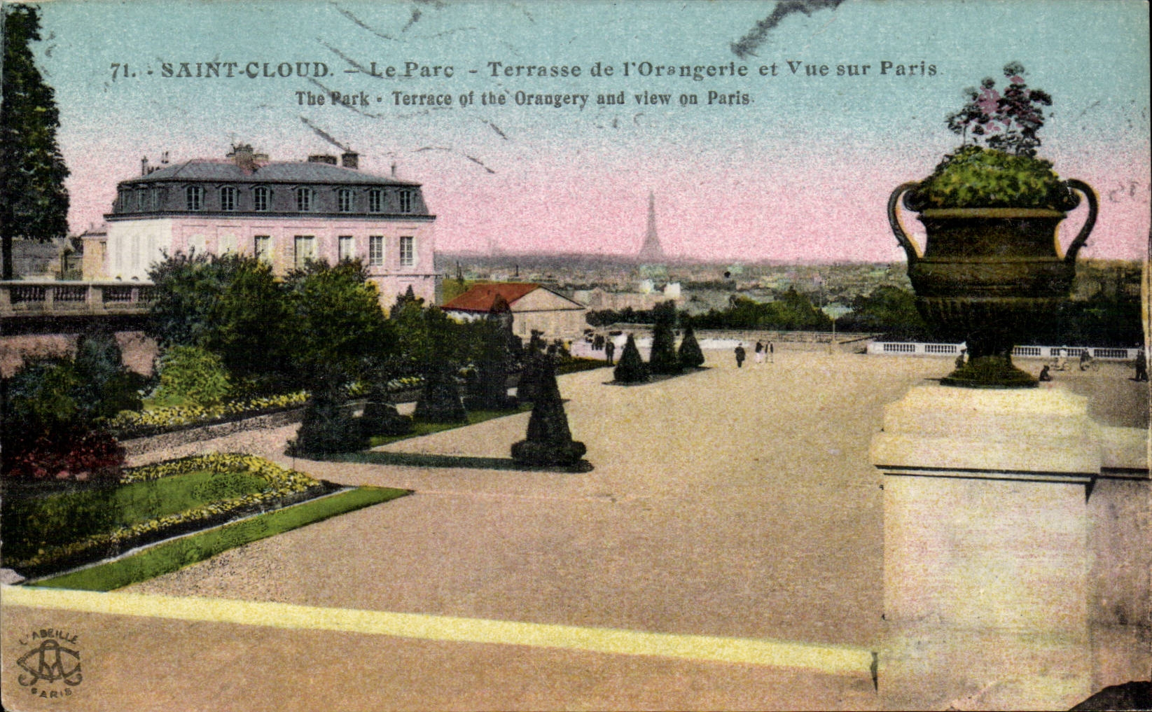 CPA Saint Cloud Le parc La terrasse de l rangerie et vue sur Paris 