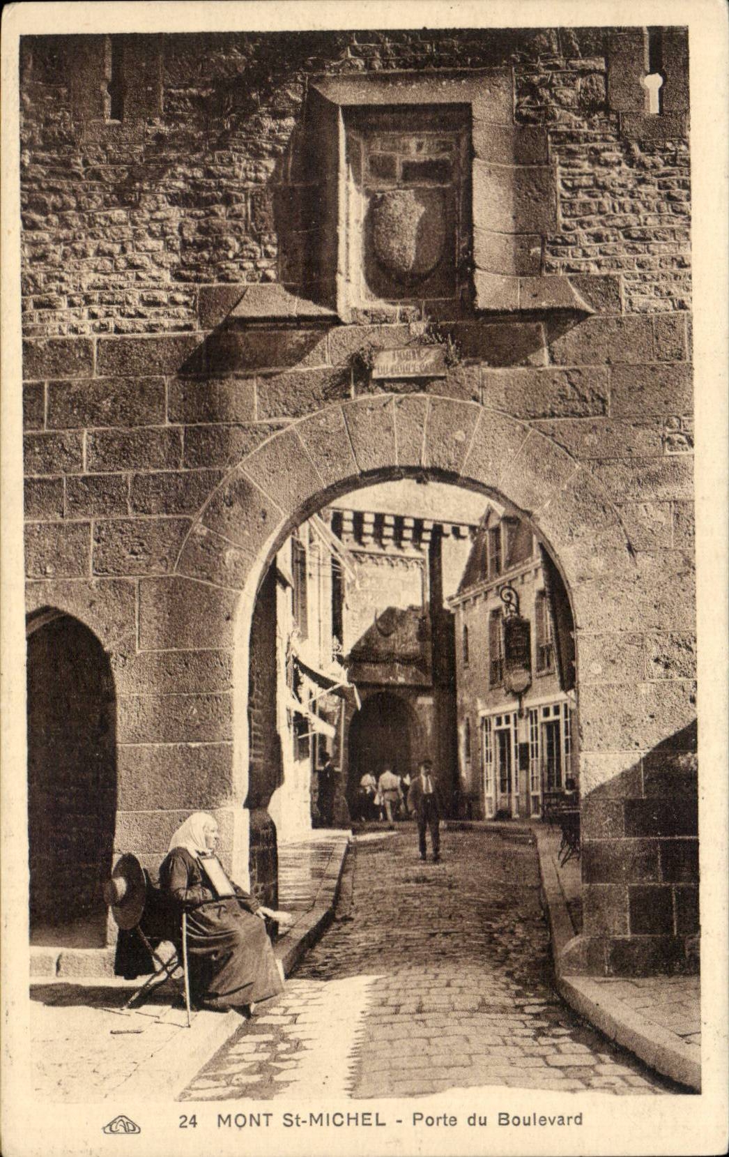 CPA Mont Saint Michel Porte du boulevard