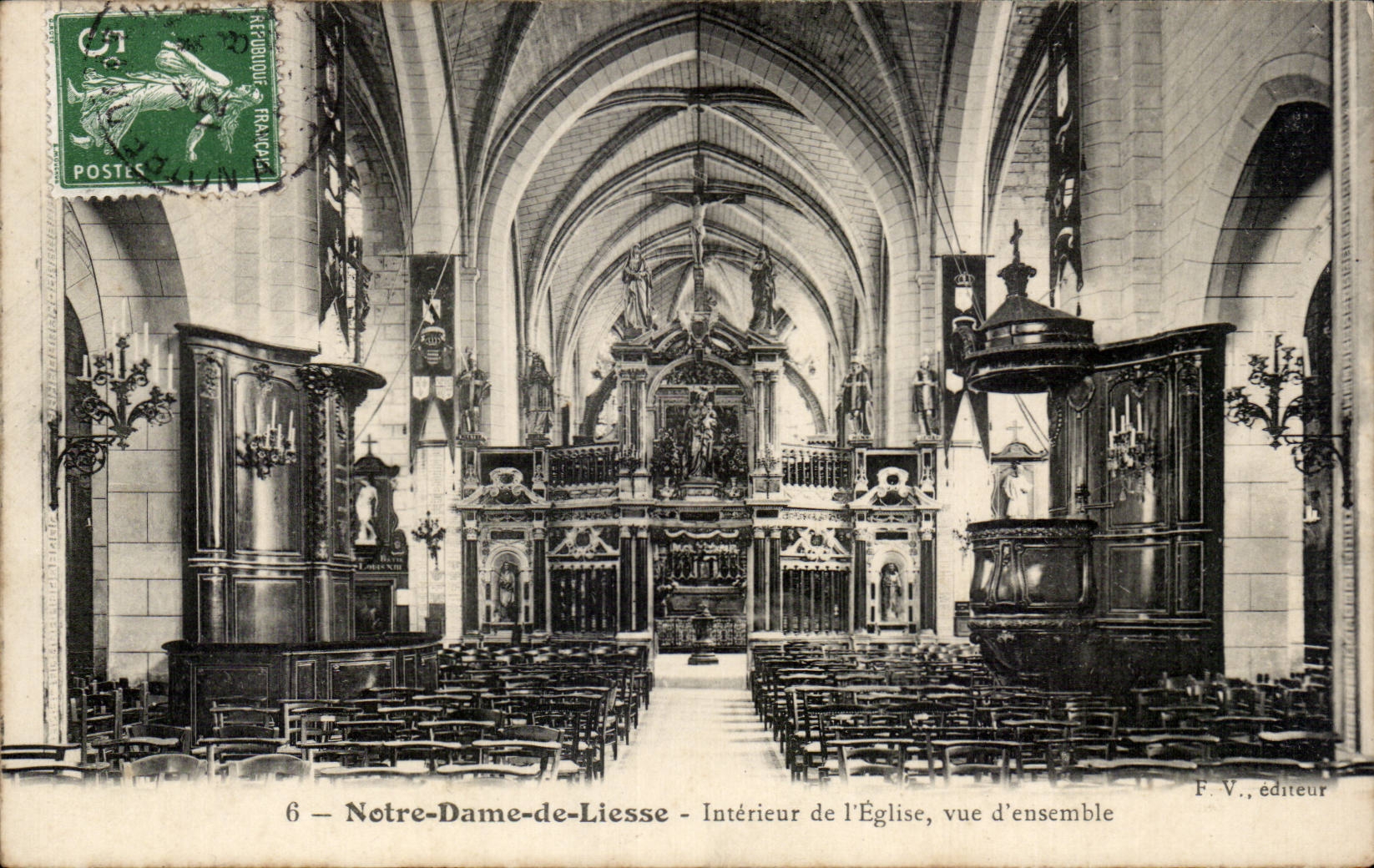 CPA Notre Dame de Liesse Interieur de l eglise vue d ensemble