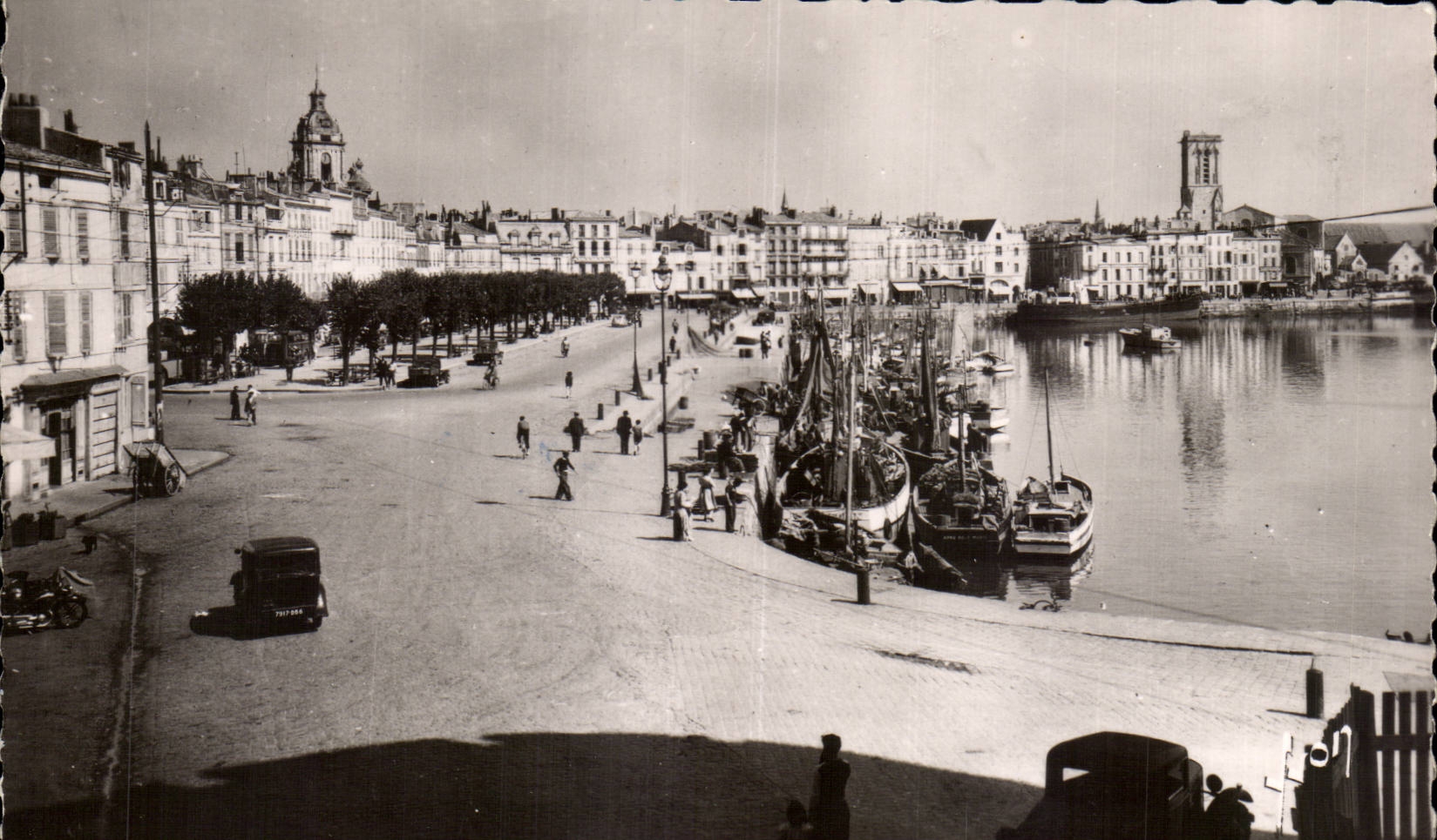 La Rochelle (Charente-Maritime) — Quai Wilson et le Port — Éditions d'Art Martel, Paris