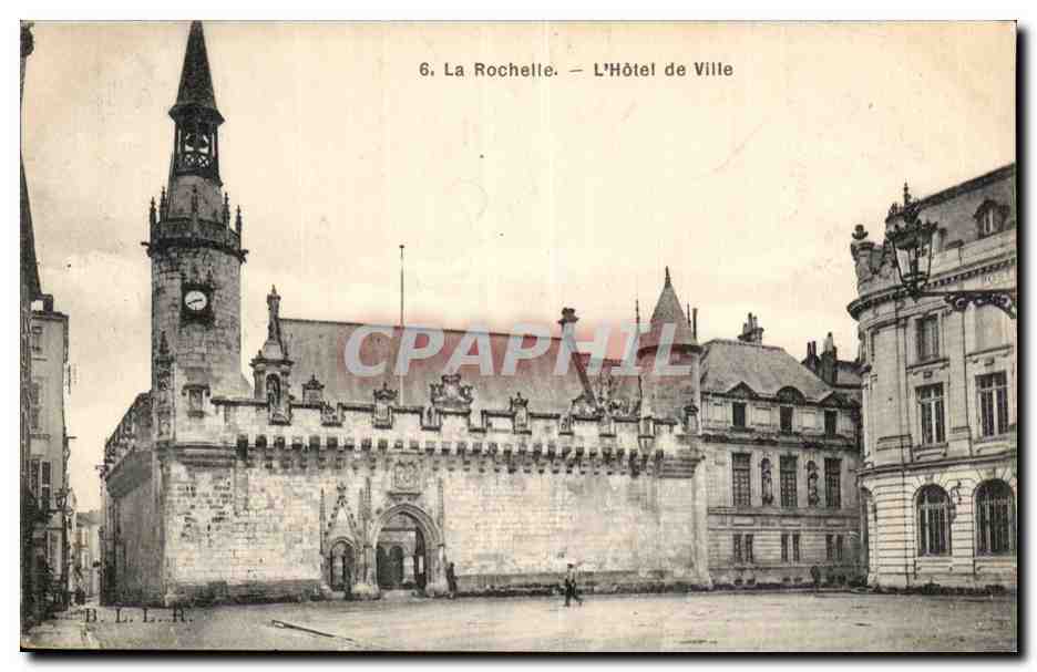 CPA La Rochelle L hotel de ville