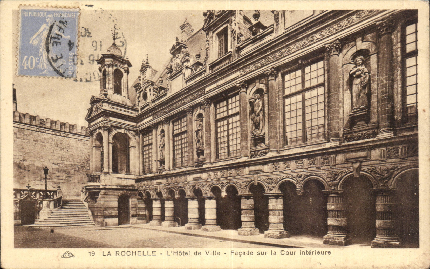 La Rochelle - L'Hôtel de Ville - Façade sur la Cour intérieure