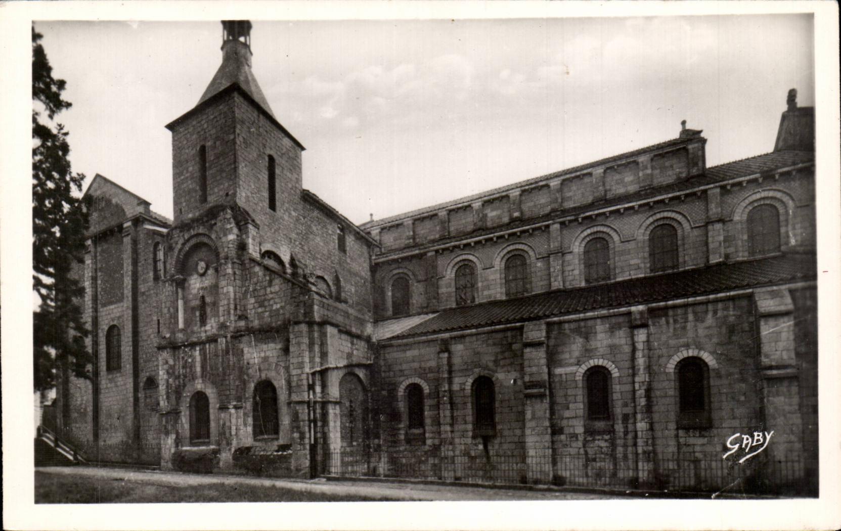 CPA Poitiers Eglise Saint Hilaire