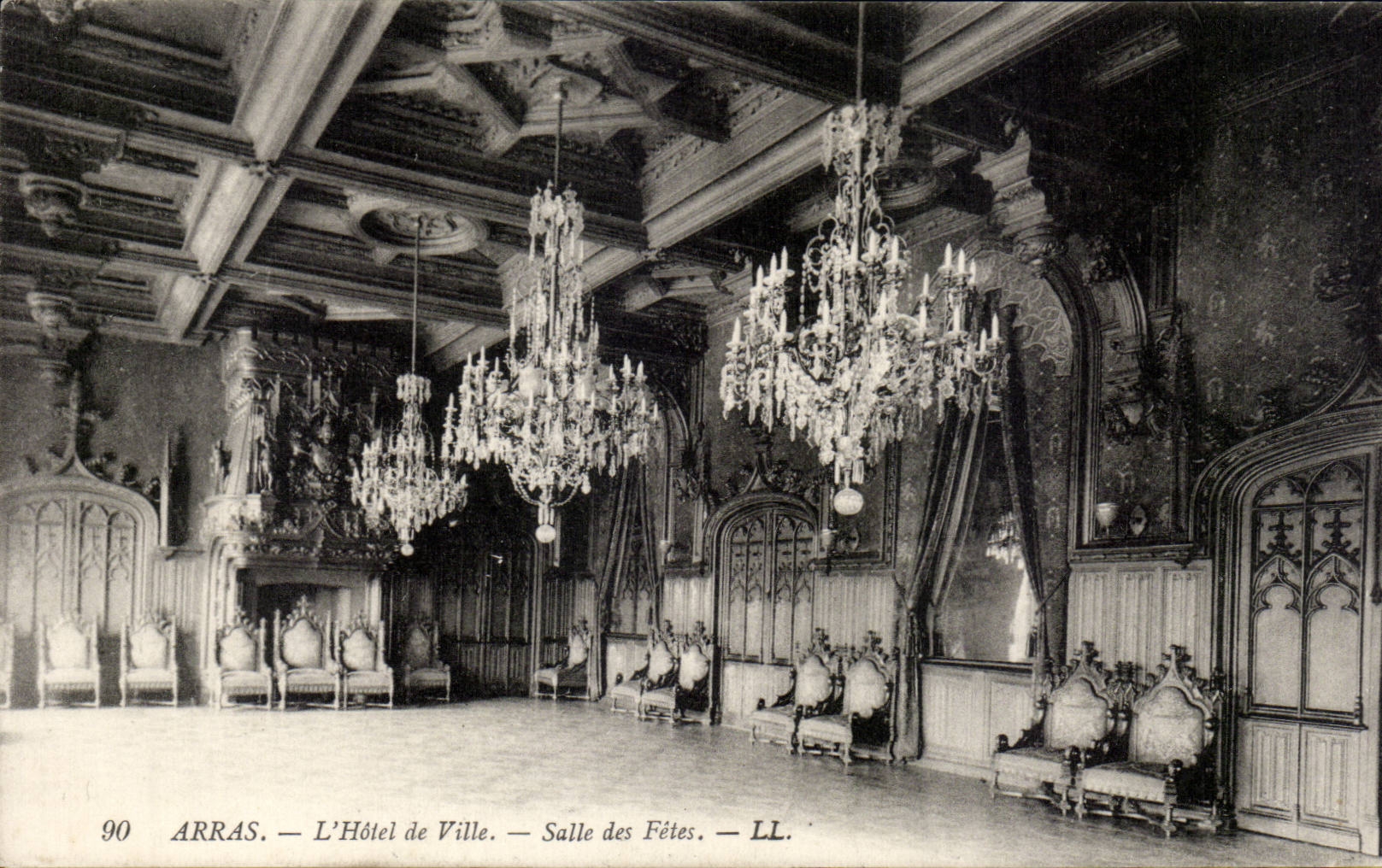Arras — L'Hôtel de Ville — Salle des Fêtes — LL. — N° 90