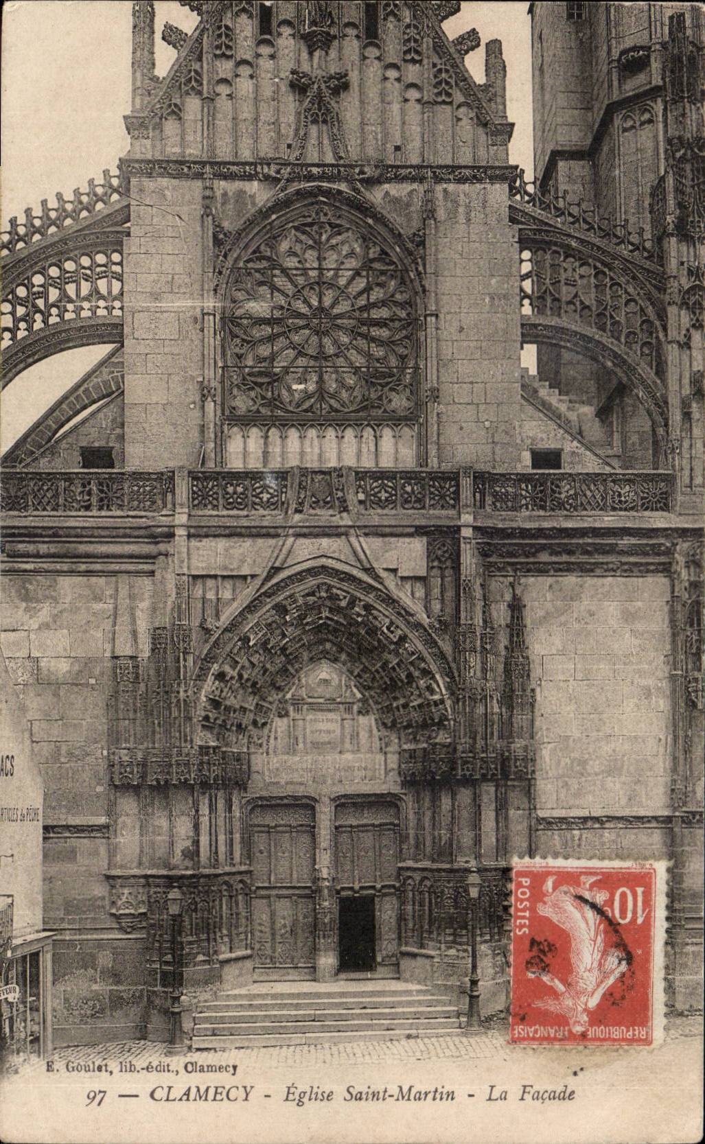 CPA Clamecy Eglise St Martin La facade
