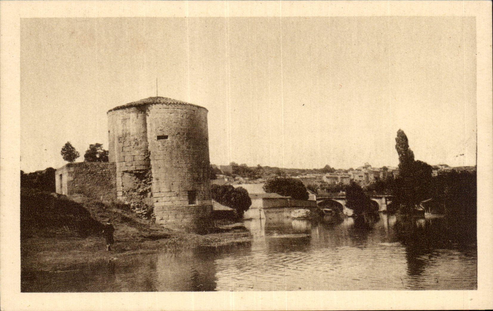 Vallée du Clain — près des ruines de l'ancien château — J. Robuchon, Poitiers