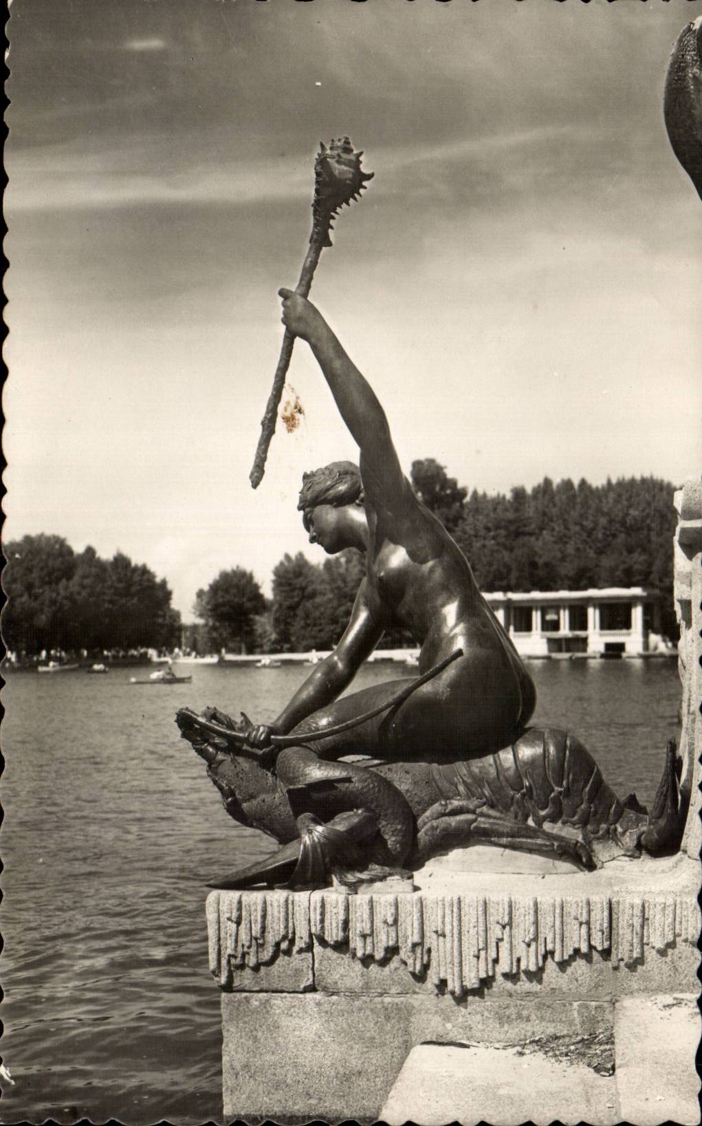 Madrid - Retiro Park - Fragment of the monument to Alfonso XII — Ediciones A. Agustín, n° 68