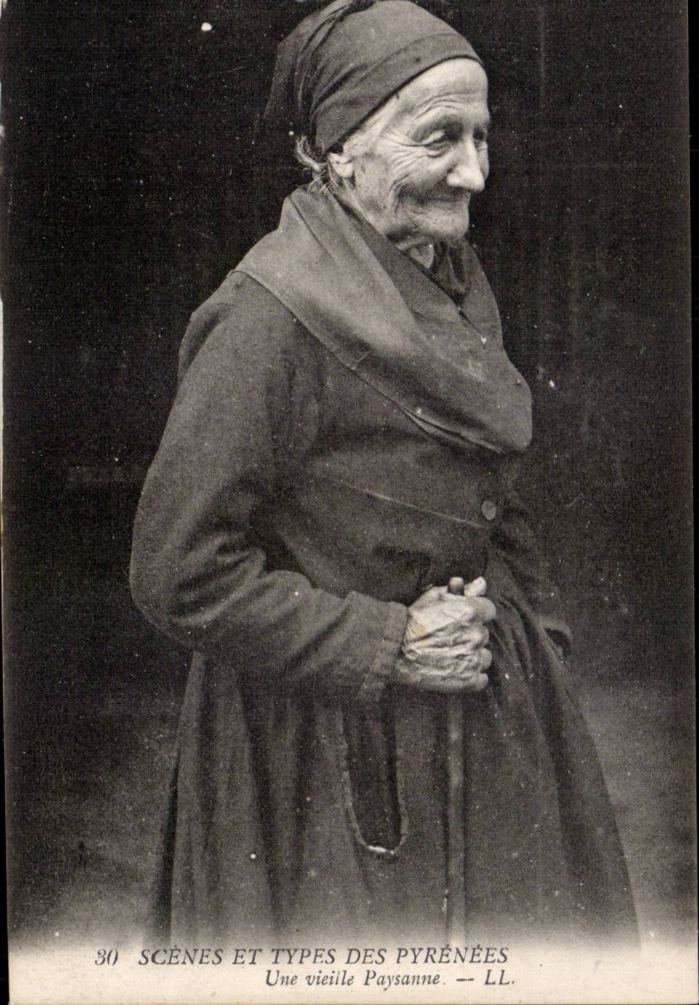 Une vieille Paysanne — SCÈNES ET TYPES DES PYRÉNÉES — LL.
