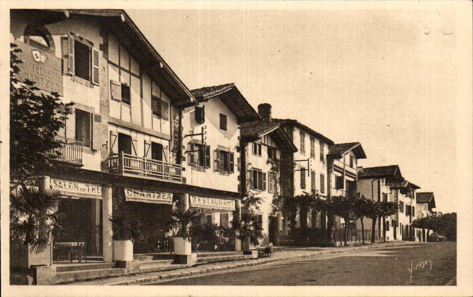 Ainhua — Rue principale — Les Éditions d'Art Yvon, Paris