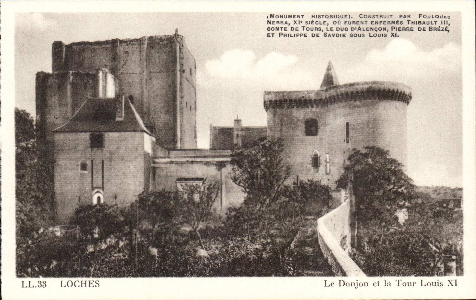 Loches - Donjon et la Tour Louis XI - CPA 