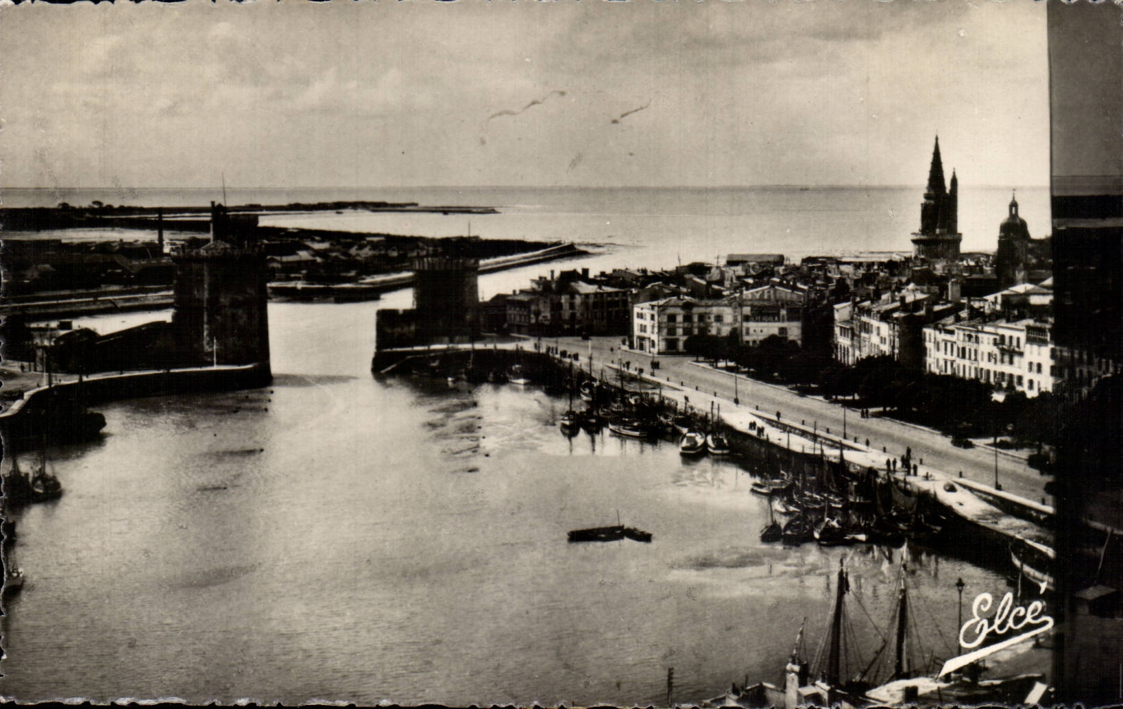 La Rochelle — Vue générale du Port — Éditeur Elce, n°2236