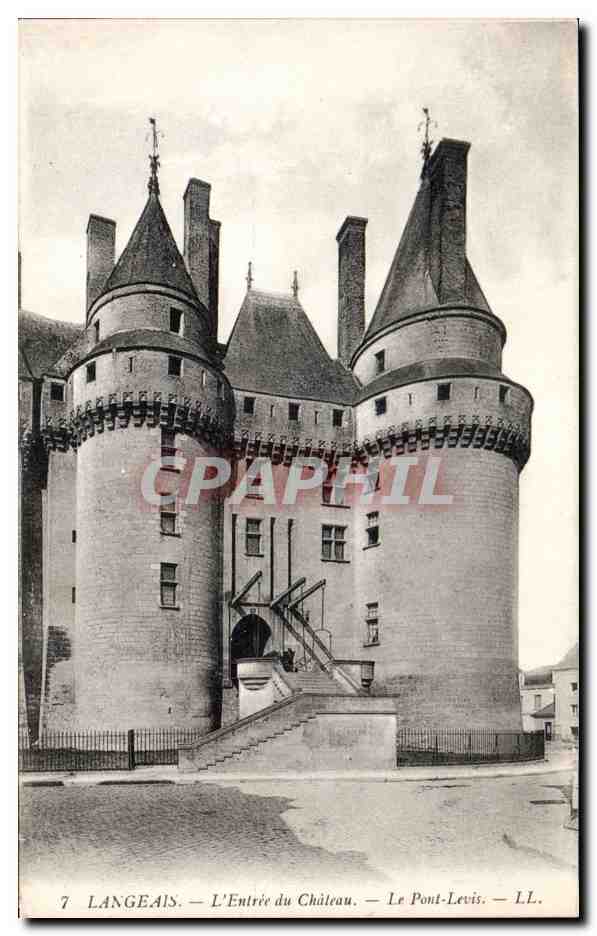 CPA Langeais L entree du chateau Le pont levis