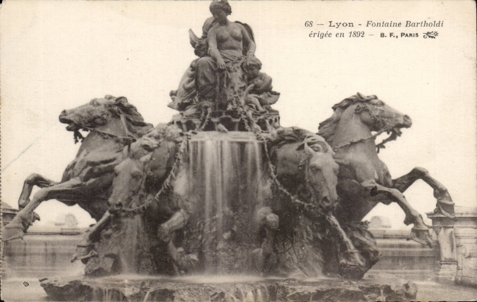 CPA Lyon Fontaine Bartholdi erigee en 1892 Cheval Chevaux Horse