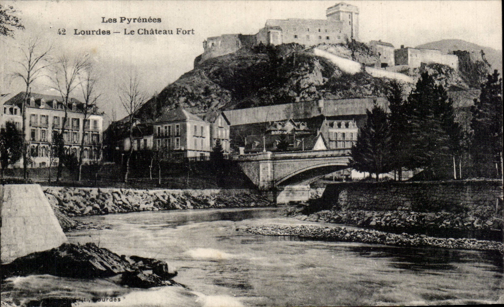 Lourdes - Le Chateau Fort - CPA 