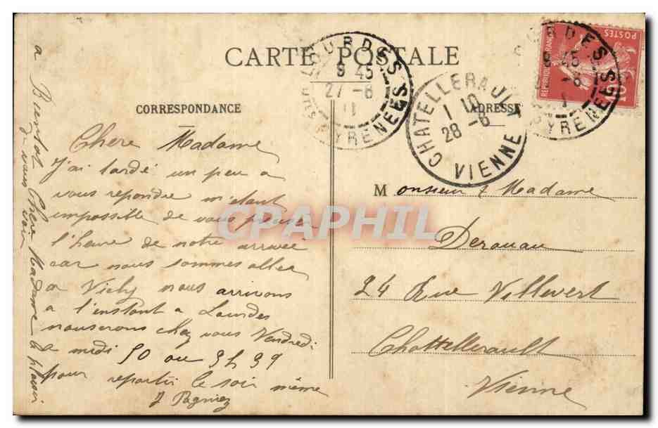 Lourdes - L Esplanade pendant la Procession - CPA  — Verso