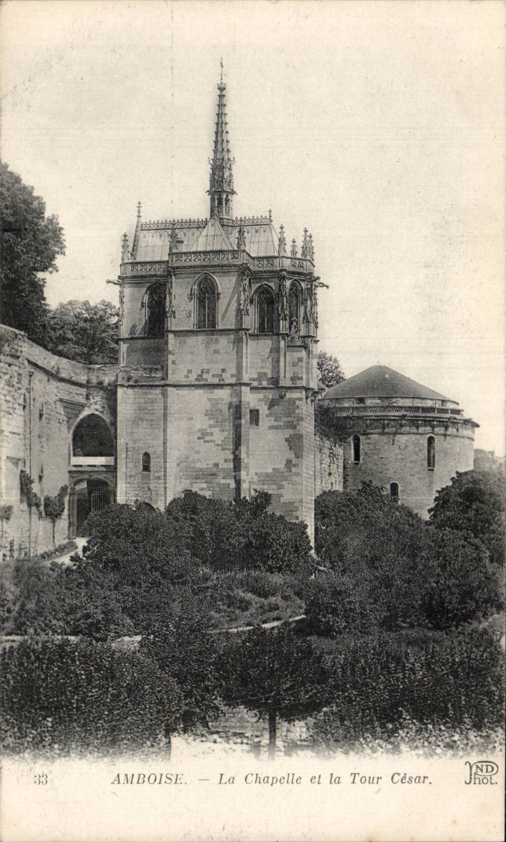 CPA Amboise La chapelle et le Tour Cesar