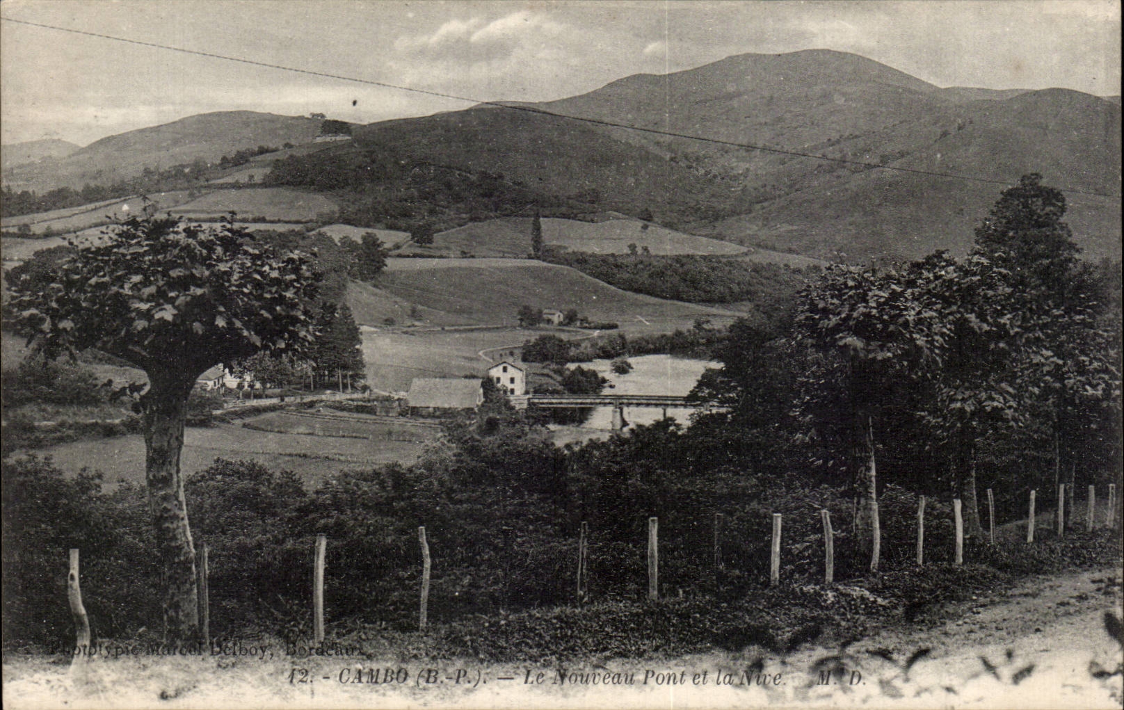 CPA Cambo Le nouveau pont et la Nive
