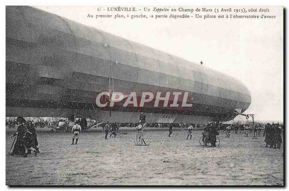 REPRO Luneville Un zeppelin au Champ de Mars Paris 3 avril 1913 