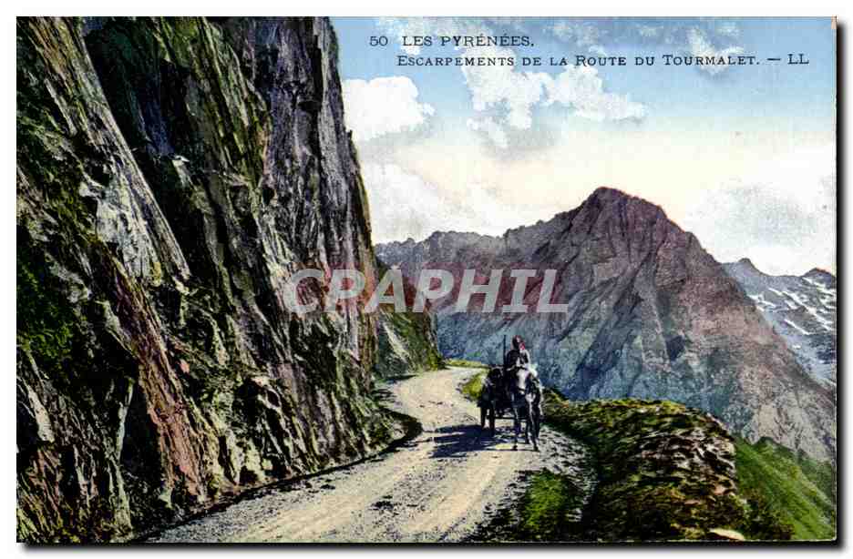 CPA Pyrenees Escarpements de la route du Tourmalet
