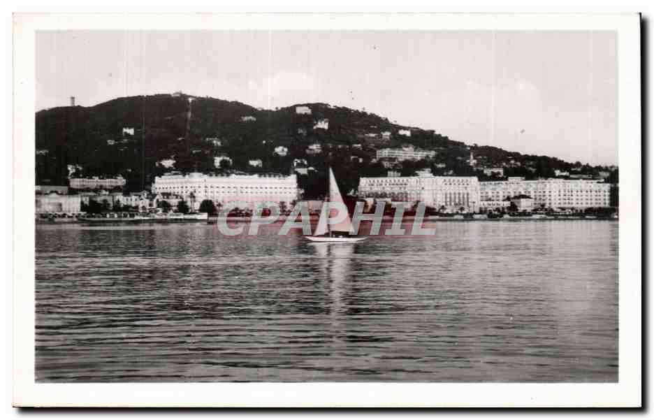 CPSM Cannes Les hotels de la Croisette Vue prise de la mer