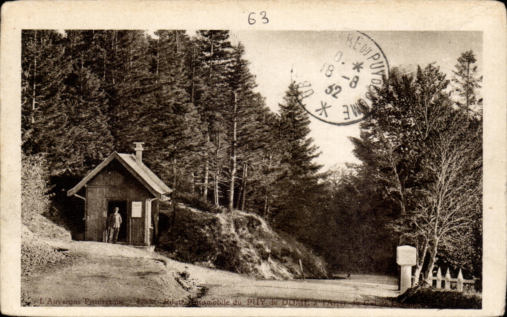 L'Auvergne Pittoresque — Route Automobile du PUY de DOME à l'Arrêt du Col — Édition 'Idéal' de Vichy