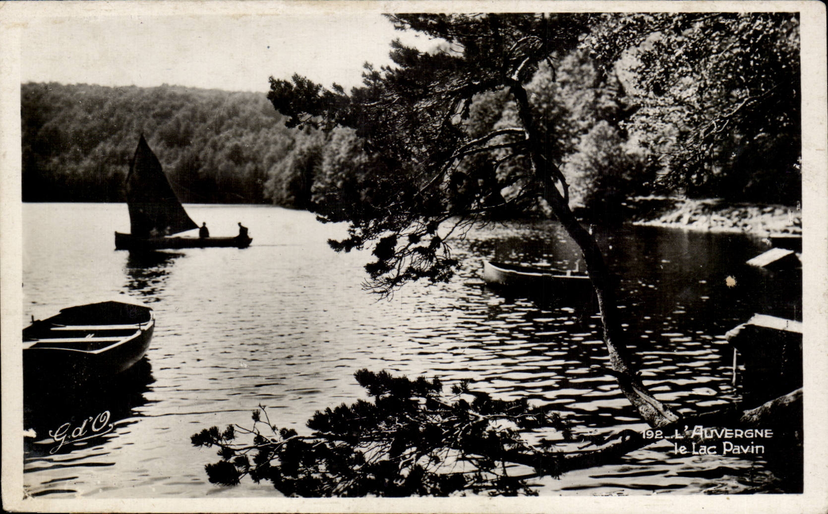 CPA L auvergne et le lac Pavin 