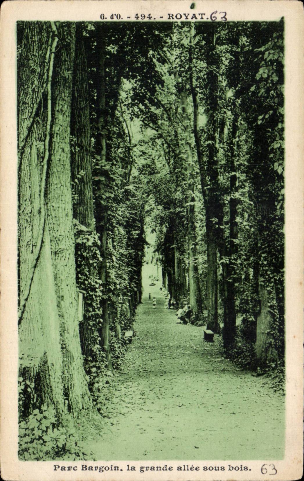 Parc Bargoin, la grande allée sous bois — Royat, 63