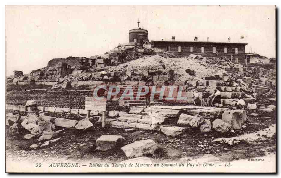 Auvergne — Ruines du Temple de Mercure au Sommet du Puy de Dôme — SELECTA