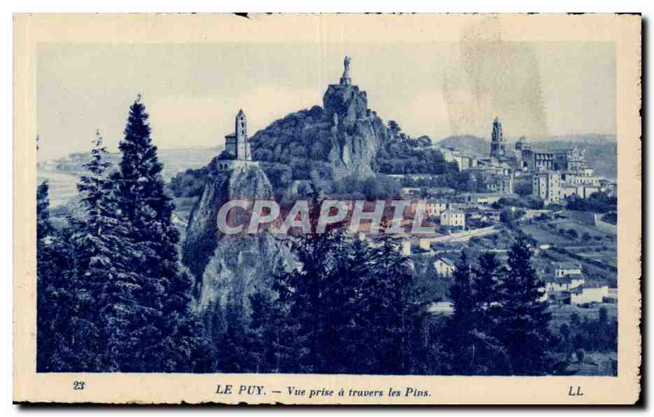 CPA Auvergne Puy en Velay Vue prise a travers les pins 