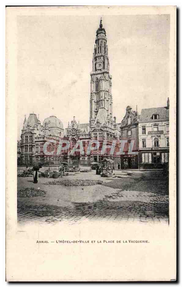 CPA Arras Hotel de ville et la place de la Vacquerie Marche