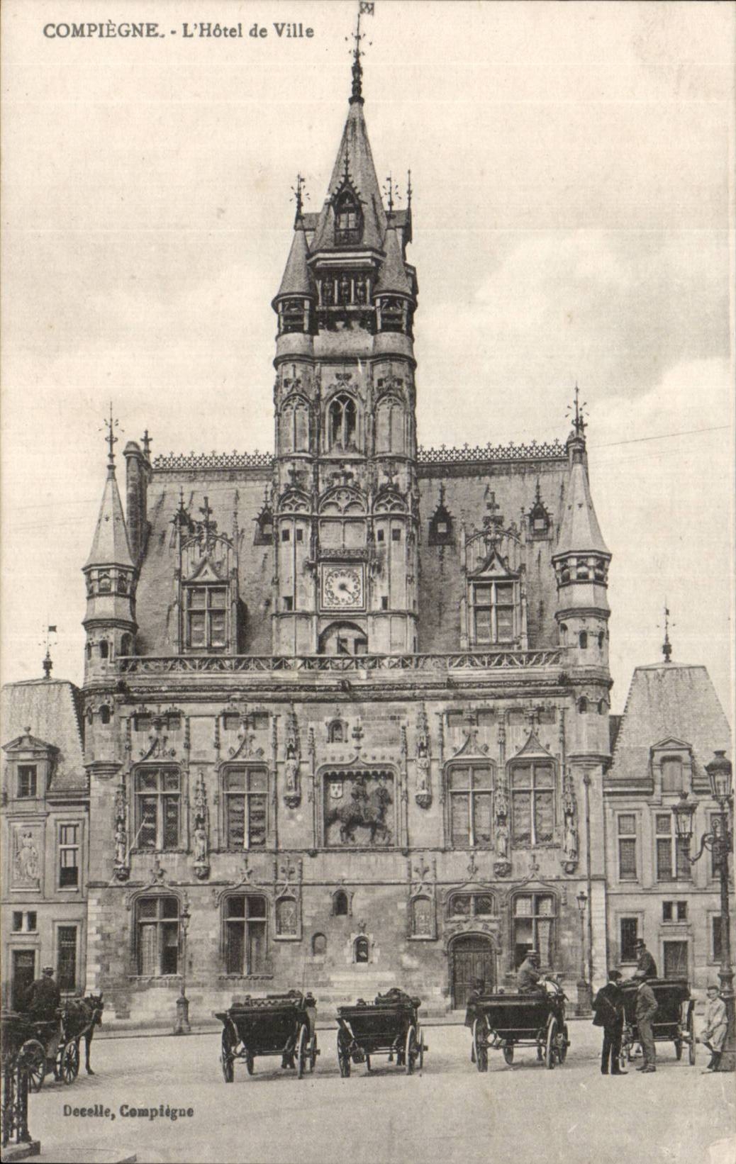 CPA Compiegne L hotel de ville