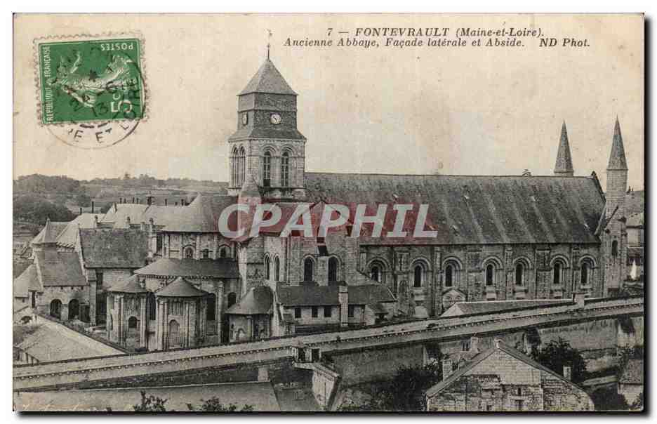 CPA Fontevrault Ancienne abbaye Facade laterale et abside