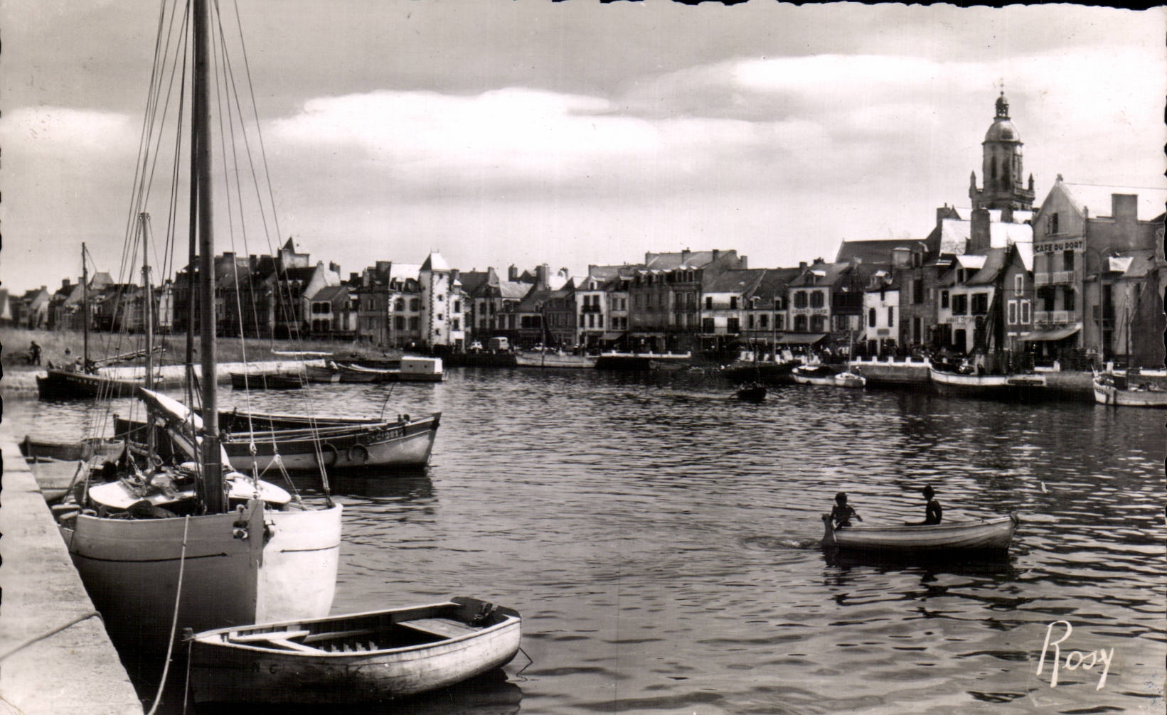 CPSM Le Croisic Ensemble du quai et du port