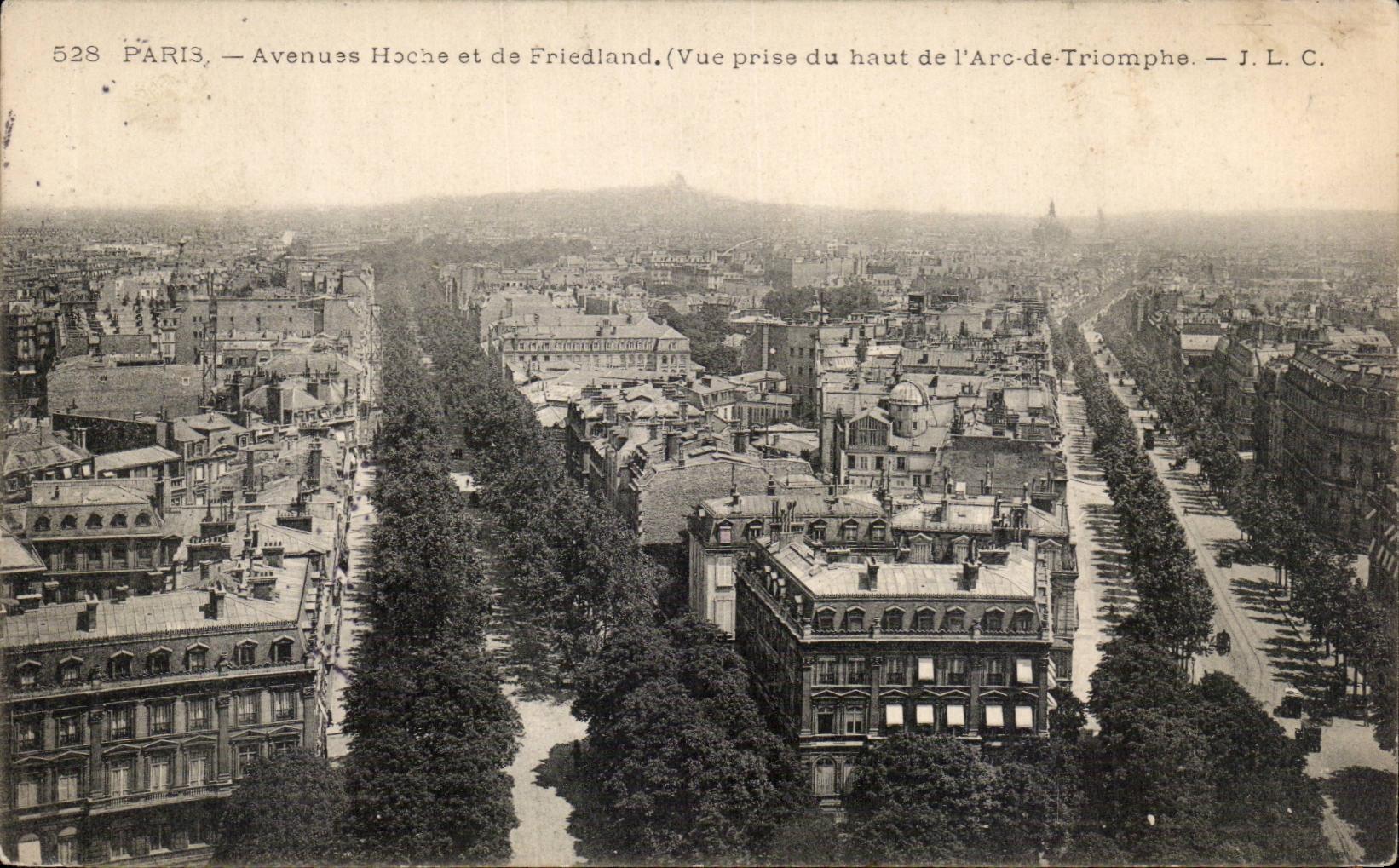CPA Paris Avenues Hoche et de Friedland Vue prise du haut de l arc de Triomphe 
