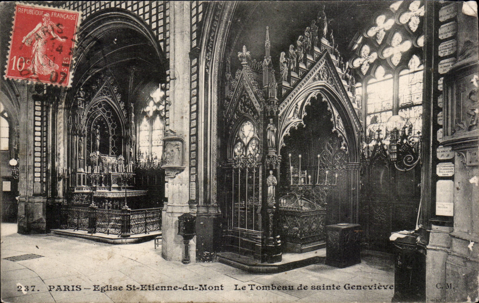 CPA Paris Eglise Sainte Etienne du Mont Le tombeau de Sainte Genevieve
