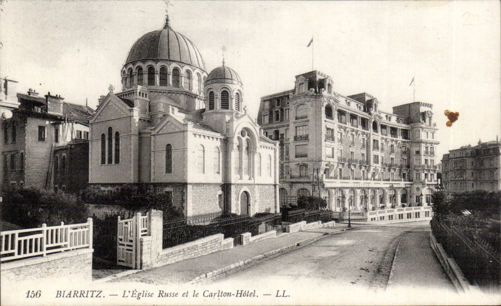 CPA Biarritz Eglise Russe et le Carlton Hotel Russie Russia