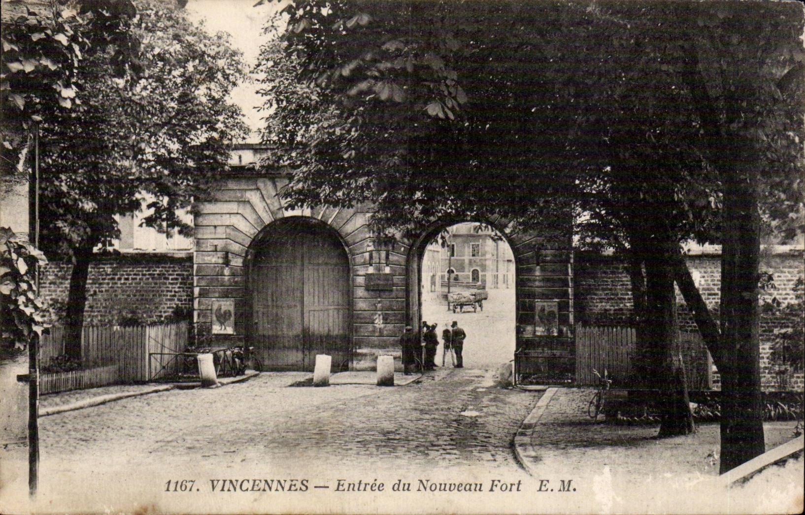 CPA Vincennes Entree du nouve fort