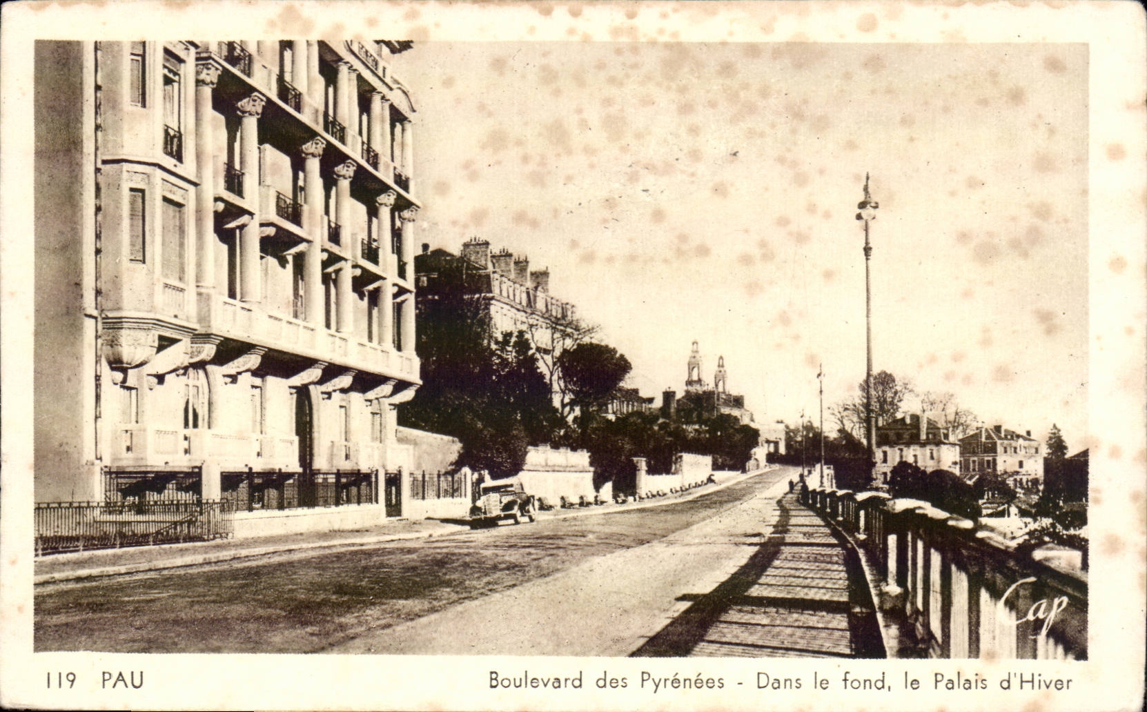 Pau - Boulevard des Pyrénées — Dans le fond, le Palais d'Hiver — CAP, n° 119