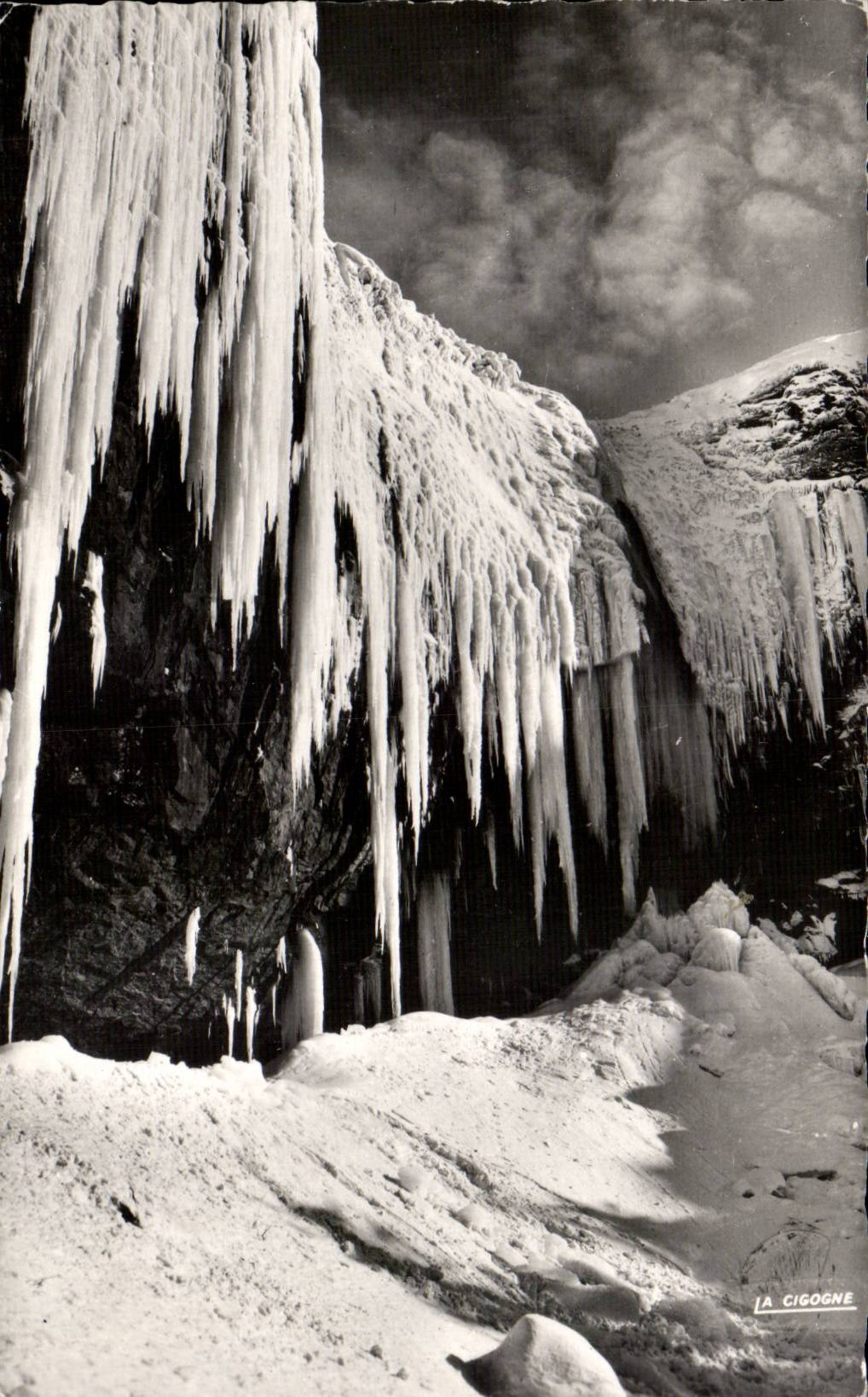 CPA Le Mont Dore La grande cascade