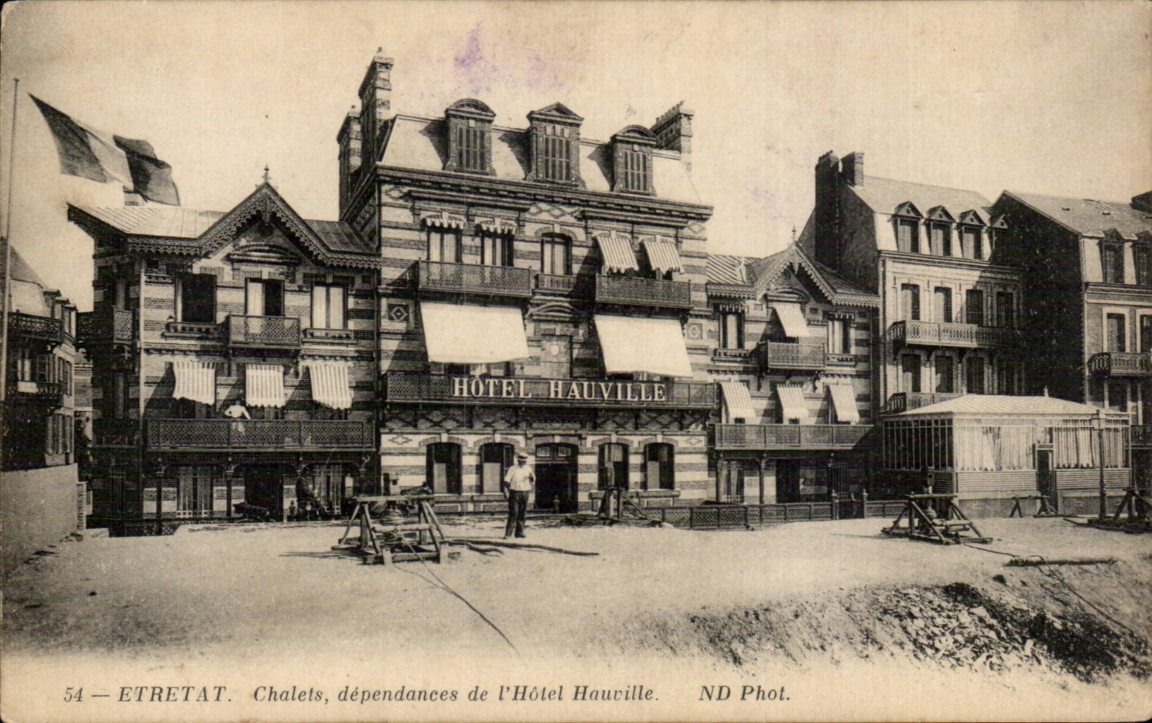 CPA Etretat Chalets dependances de l hotel Hauville